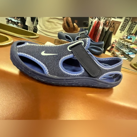 infant nike sandals size 2